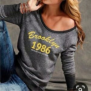 VENUS Brooklyn 1986 Off-Shoulder 80's Vintage Sweatshirt Perfect Condition NWOT